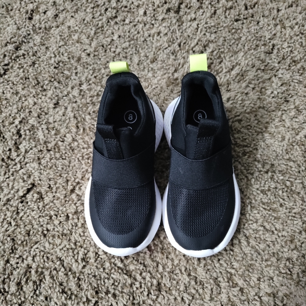 Toddler boys size 8 Cat&Jack slip on shoes